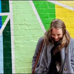 Meet your Posher, Alyssa